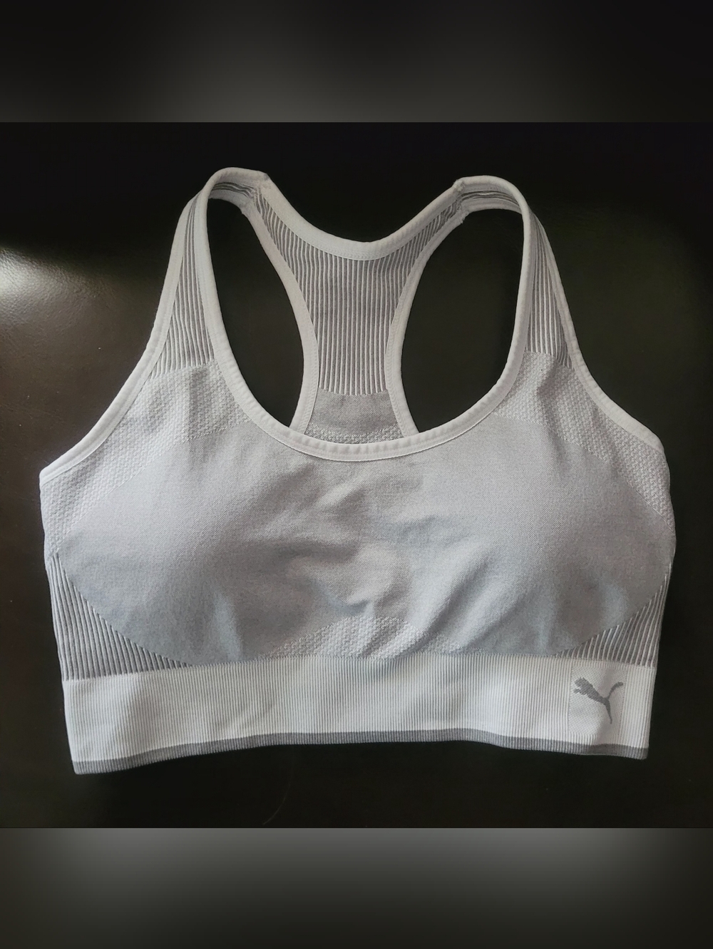 PUMA Seamless Sports Bra White Size L (Fits also M) New without tags, never worn